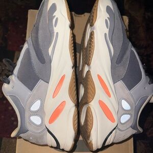Yeezy 700 Magnet White/Reflective/Orange/Grey Trainers Size 10.5